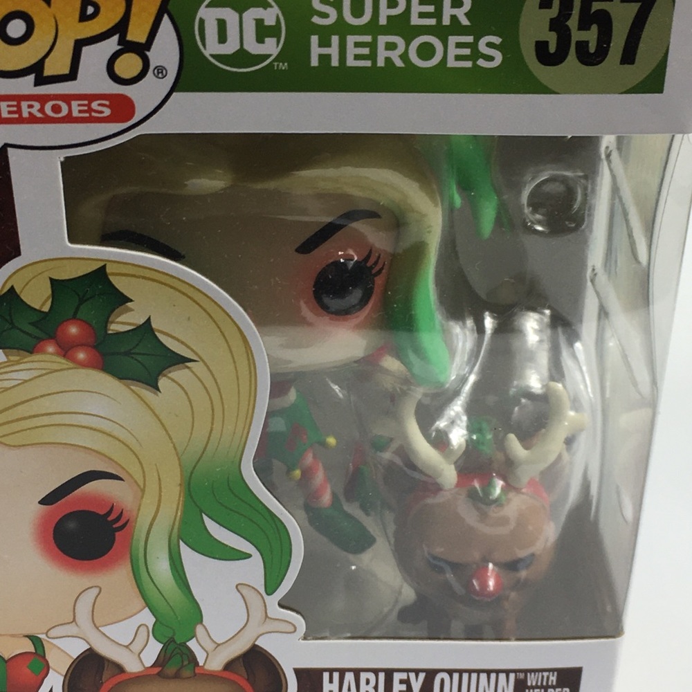 Funko Pop  Harley Quinn With Help #357 Christmas Holiday